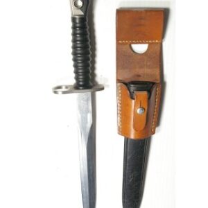 Original schweizisk M-57 bajonet med læder skede