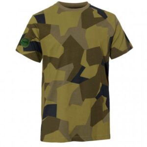SWE - Aldrig Ge Upp M90 Camo T-Shirts